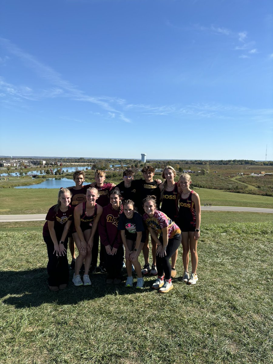 A fantastic finish to the season at the OHSAA District Championship!  Girls finished 8th with an almost 2’ improvement in team average. Boys finished 10th with a 1’ improvement in team average.  Just incredible.  So proud of this squad!

finishtiming.trackscoreboard.com/meets/637494/e…