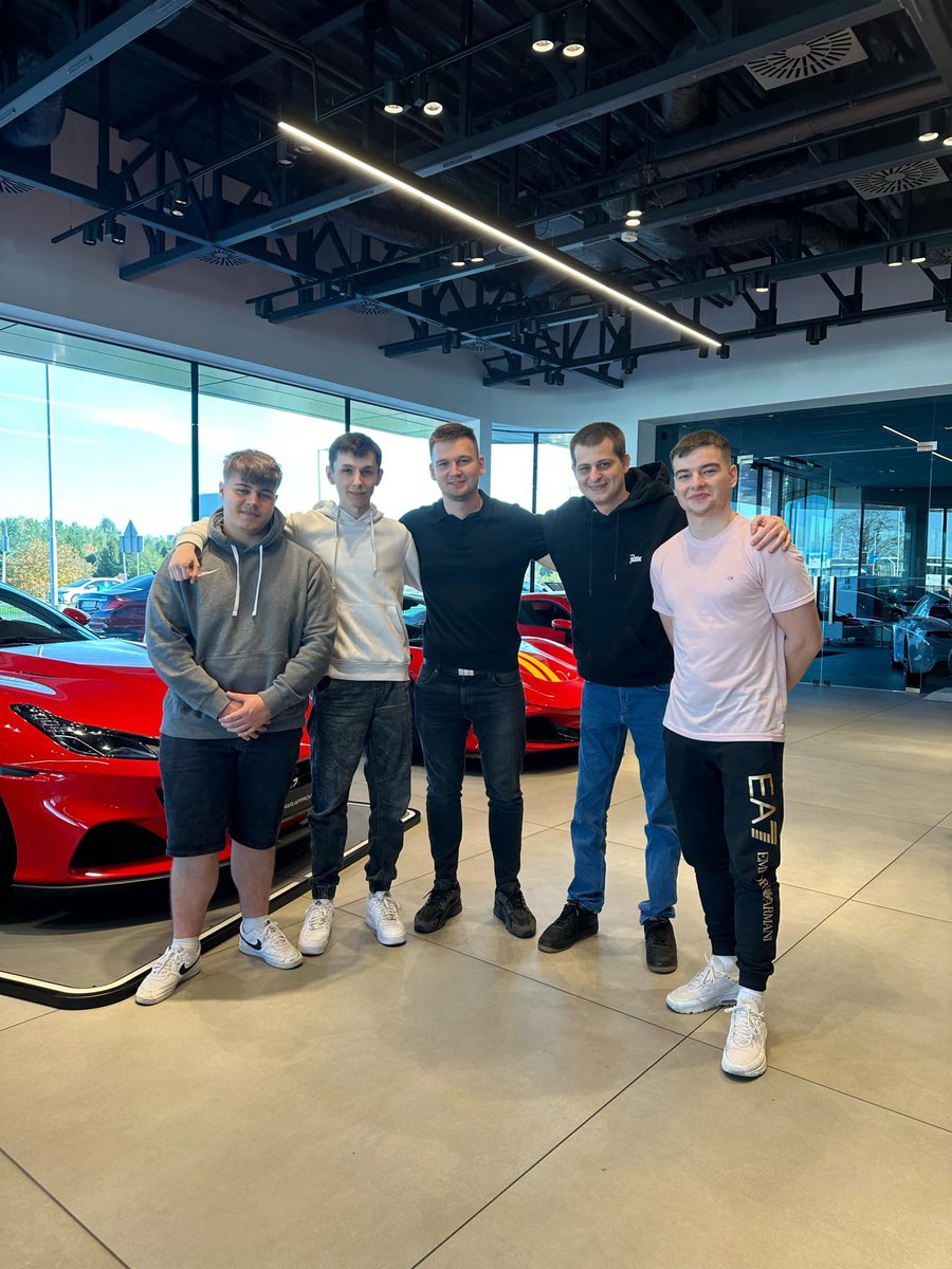 Some time ago we were called during a <a href="/snxcsgo/">sNx</a> interview. 
We couldn't leave it like that 😎

This weekend we are organizing a 3 day bootcamp before two LAN tournaments on <a href="/PoznanGameArena/">Poznań Game Arena</a> for <a href="/InsomniaEsp0rt/">insomnia</a>  🙌