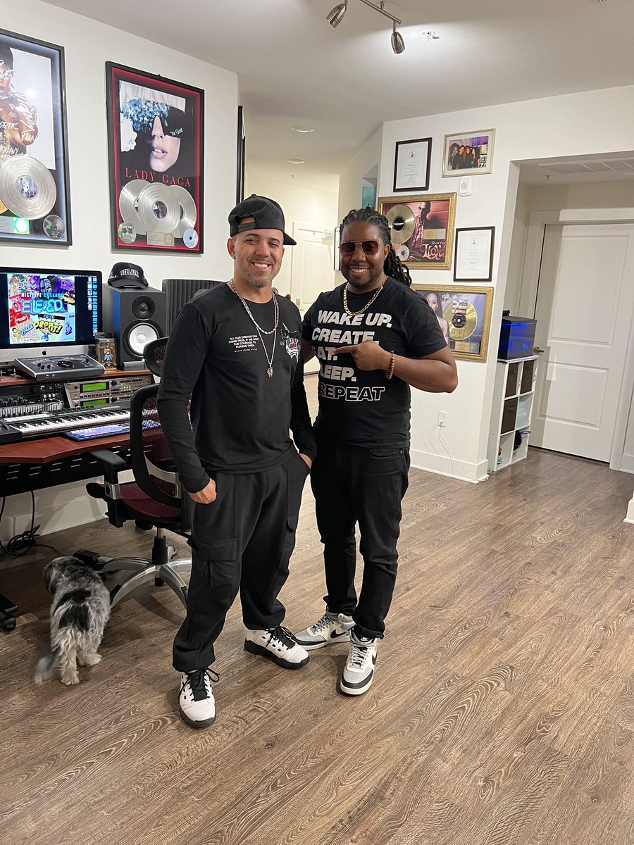 devineevans's tweet image. 