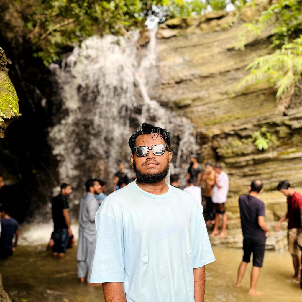 RossidHarun's tweet photo. #NewProfilePic https://t.co/EzgSLiWIcJ