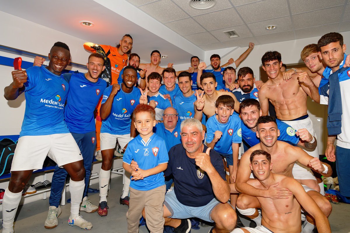 😍 La 𝗙𝗢𝗧𝗢 más esperada: la de los 3️⃣ puntos.

𝙉𝙤𝙨 𝙡𝙤 𝙢𝙚𝙧𝙚𝙘𝙞́𝙖𝙢𝙤𝙨

𝙊𝙨 𝙡𝙤 𝙢𝙚𝙧𝙚𝙘𝙞́𝙖𝙞𝙨.

🦈 #VamosBala