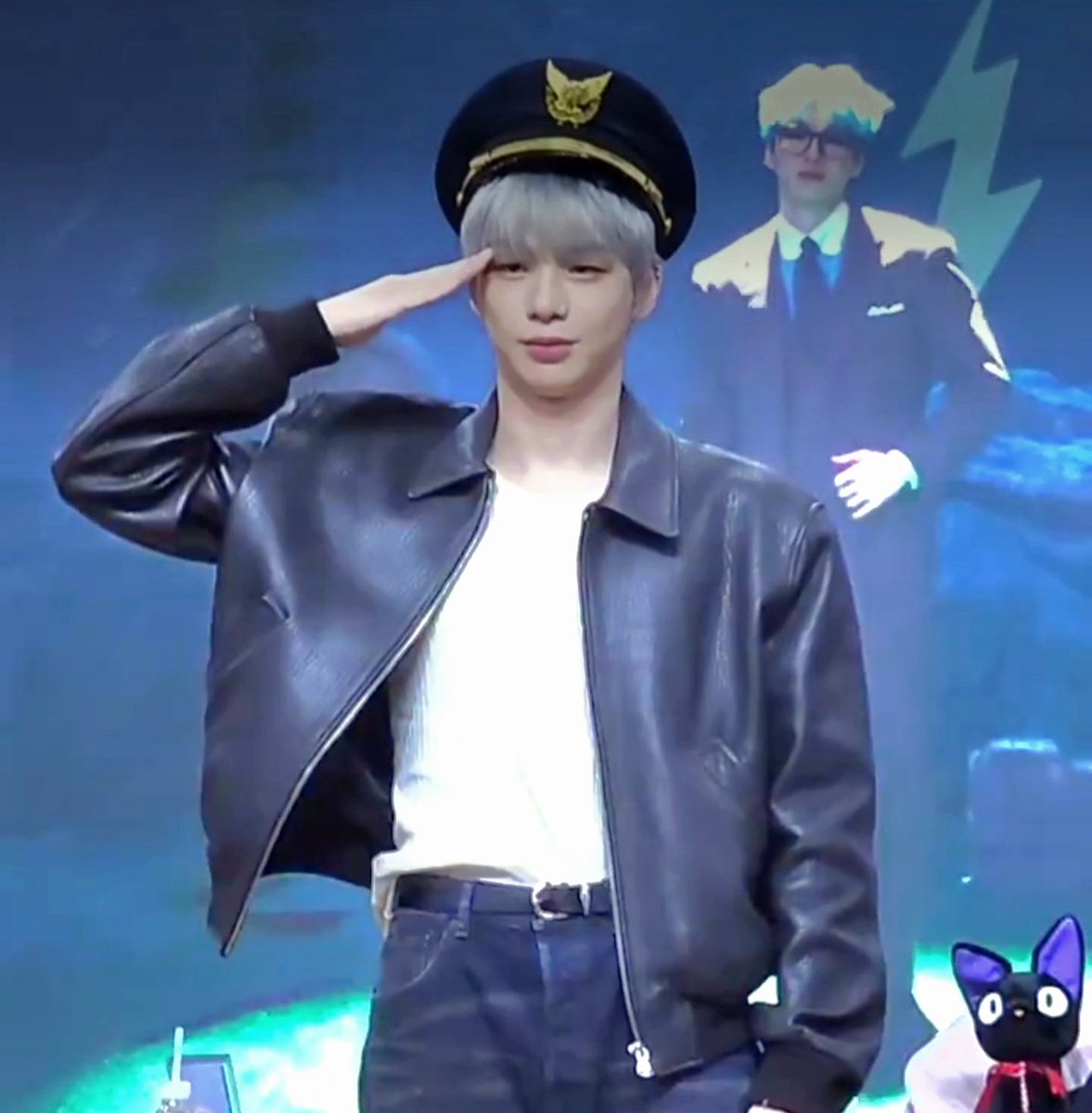 나4 tweet media