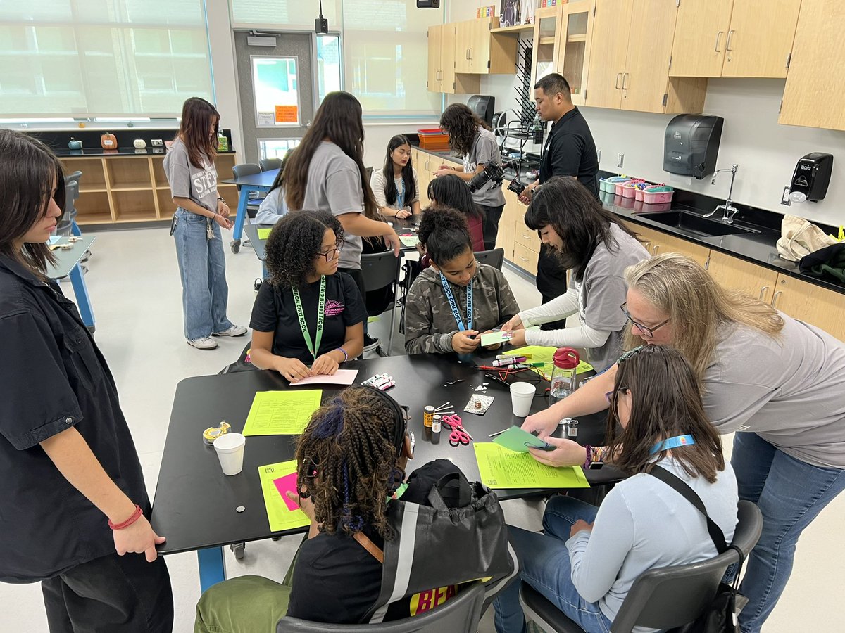 VBopportunity's tweet image. Beach Girls Rock the house! Thanks to everyone who helped make this event a success. We look forward to seeing everyone at ODU in the spring. @vbschools @STEMAcademyLHS @KellamHigh @vb_atc @PAMiddle