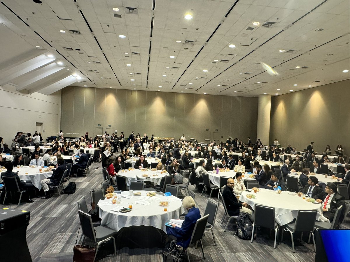 HPB_Surgeon's tweet photo. Medical student program starting in full force @AmCollSurgeons #ACSCC24 👍 https://t.co/Jj1NGLpVOz