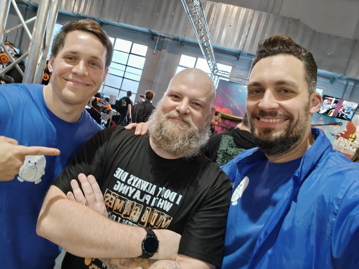 KeokeN's tweet photo. We had a great day in Brussels visiting @GameForceBE and showcasing @DeliversUsHome! Plus meeting backers and overall awesome people supporting our studio future and games! #Gameforce #DeliverUsHome #indiedev https://t.co/jGuGjte2M3