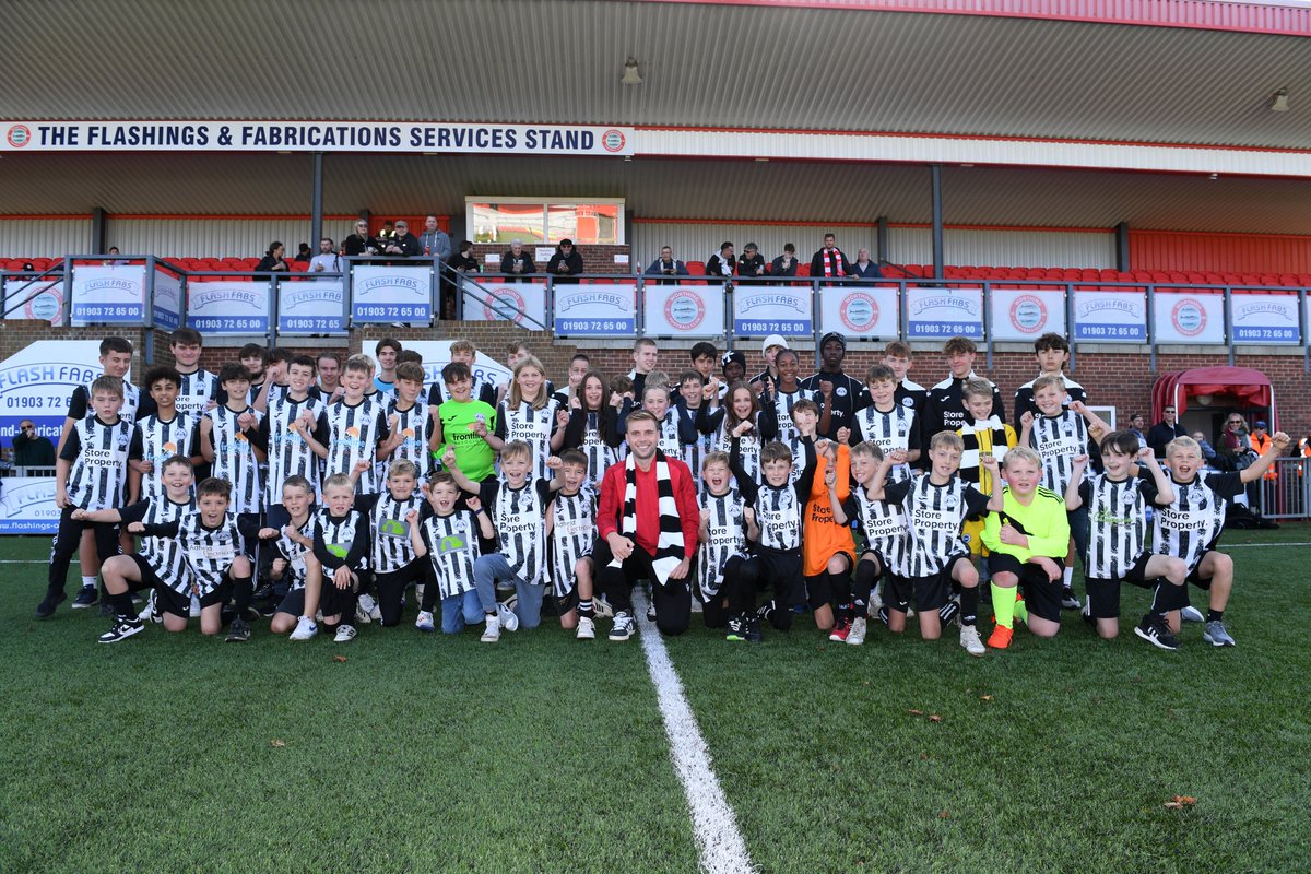 🤝 A huge thanks to Rustington Otters FC who are sponsoring Alfie Young this season!

Around 80 players from the club came along today to cheer the Rebels on and to meet their main man - they even spurred him on to score! 🤩

🙌 <a href="/alfieyoung_/">Alfie</a>