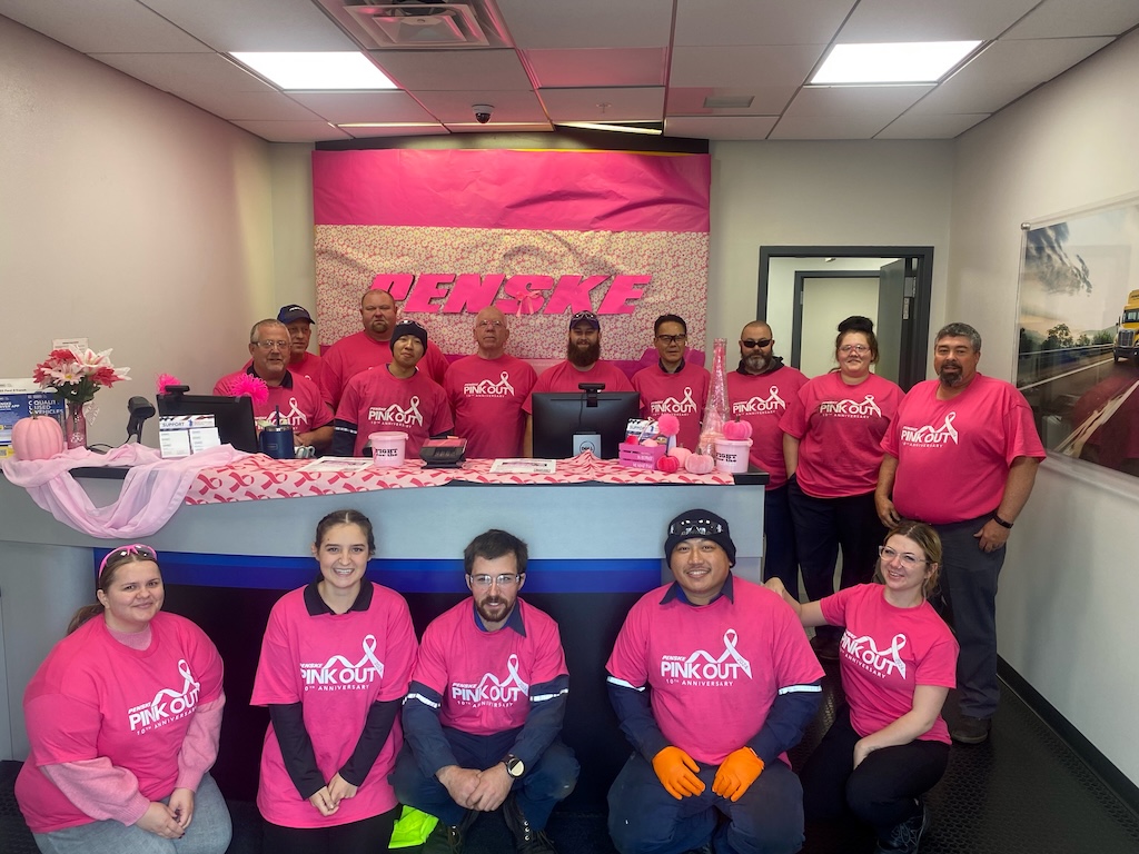 PenskeNews's tweet image. Thank you to our #GreshamOR team for showing support for #breastcancerawareness. 

#PenskePinkOut24
