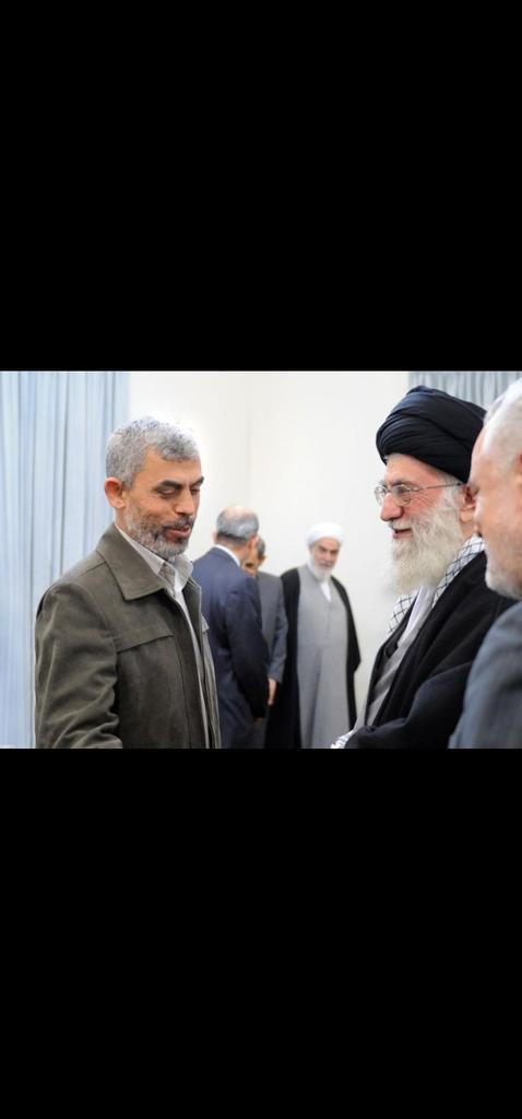 Alibroken94's tweet photo. دفلسطين په مسلمانانو دظلم مشاهده کوونکي نړئ
تاريخ هرڅه ليکي او ساتي يي 
يوه ورځ دحساب هم شته چي ډيره به سخته وي
#يحيى_السنوار https://t.co/mLF5wHfXR1