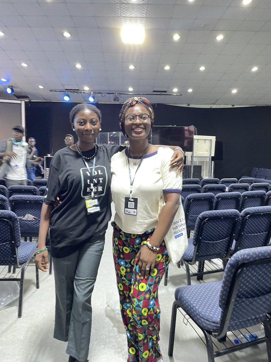 flora_oladipupo's tweet photo. Thread 🧵 

Posting pictures from DFA I took with everyone.
You only have one job you see yourself you drop a comment 

#DataFestAfrica #datafest2024 #DFA2024 https://t.co/D8LKiN00M0