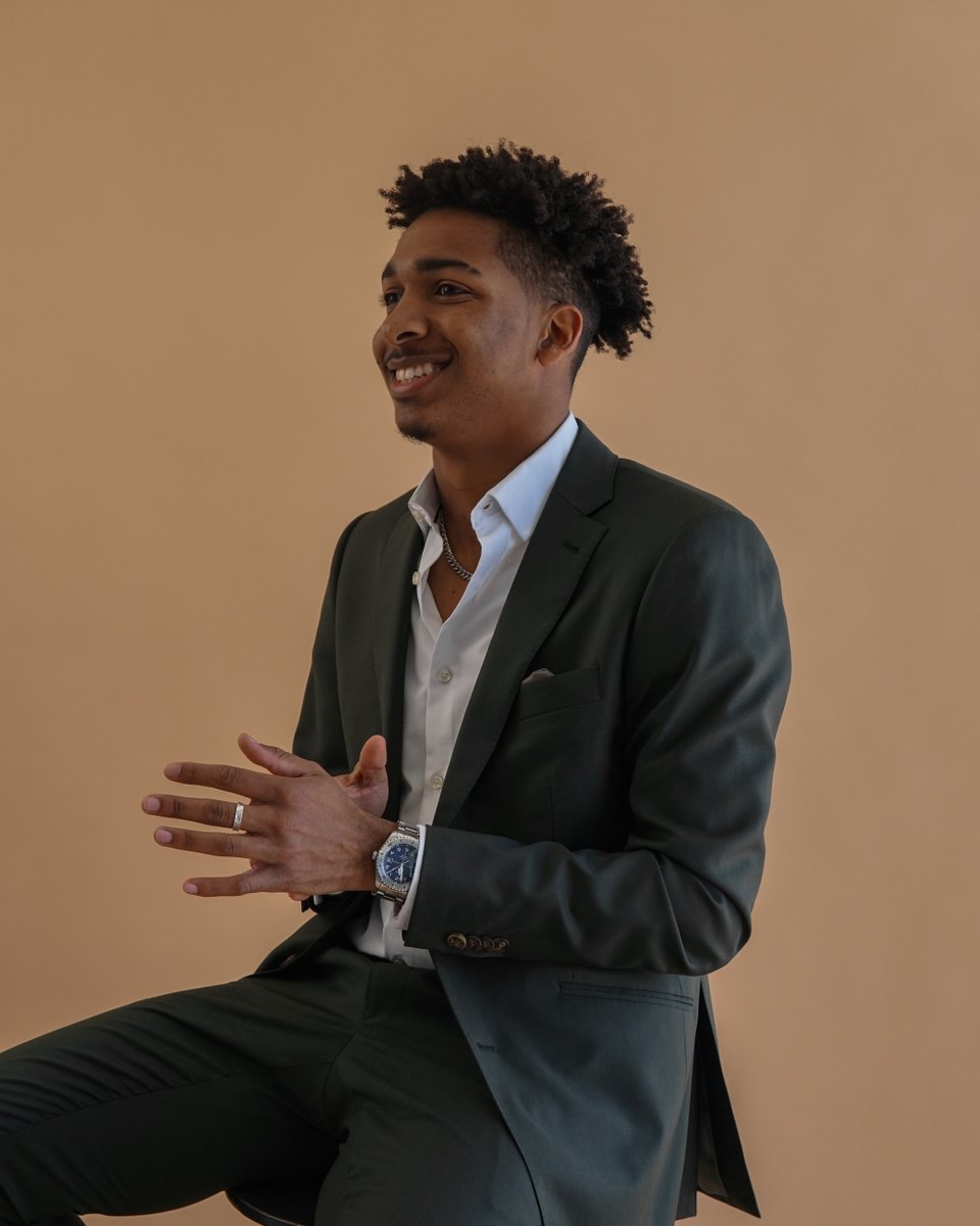 indochino (@indochino) on Twitter photo An open collar is a casual tailoring style staple and <a href="/camstylez/">Cam Stylez (Cam Stylez)</a> wears it nicely.
#Indochino #MadeForYou #UGC An open collar is a casual tailoring style staple and <a href="/camstylez/">Cam Stylez (Cam Stylez)</a> wears it nicely.
#Indochino #MadeForYou #UGC