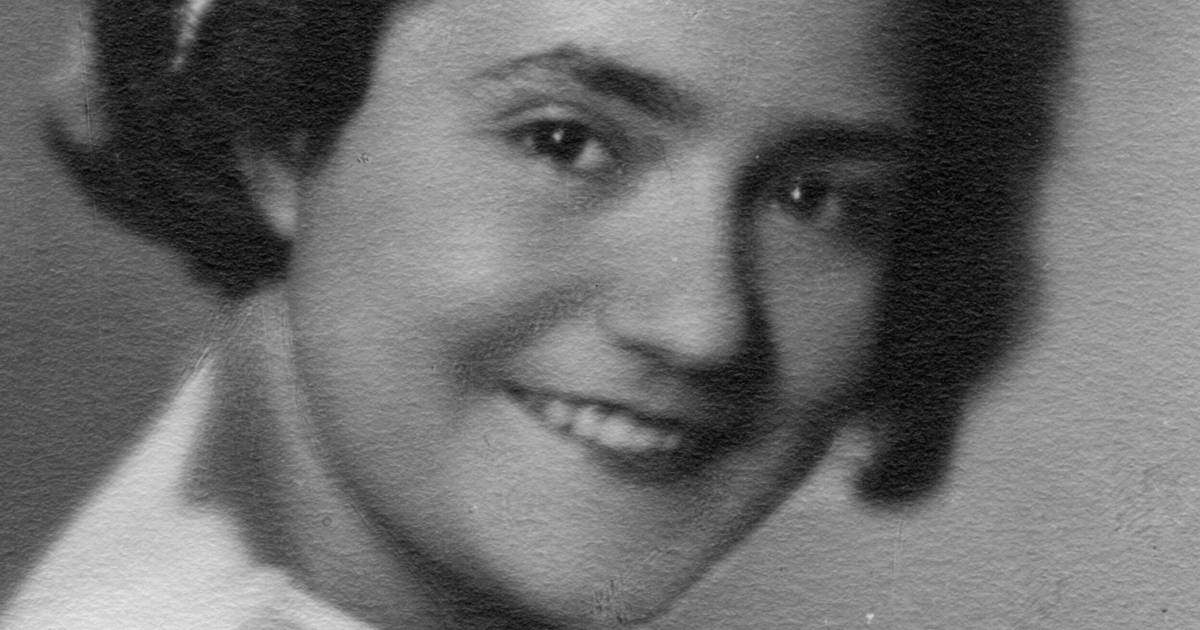 szaktuell's tweet image. Der St. Ingberter #Friseur Ganster feiert sein hundertjähriges Bestehen. Wie sich die #Frisuren in diesem Zeitraum verändert haben: saarbruecker-zeitung.de/saarland/saar-… #Saarland #Handwerk #Frisurentrends #etro #retrohair