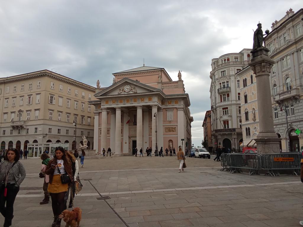 brascopolis's tweet photo. @trieste, Italia https://t.co/WnPpgo7f1q