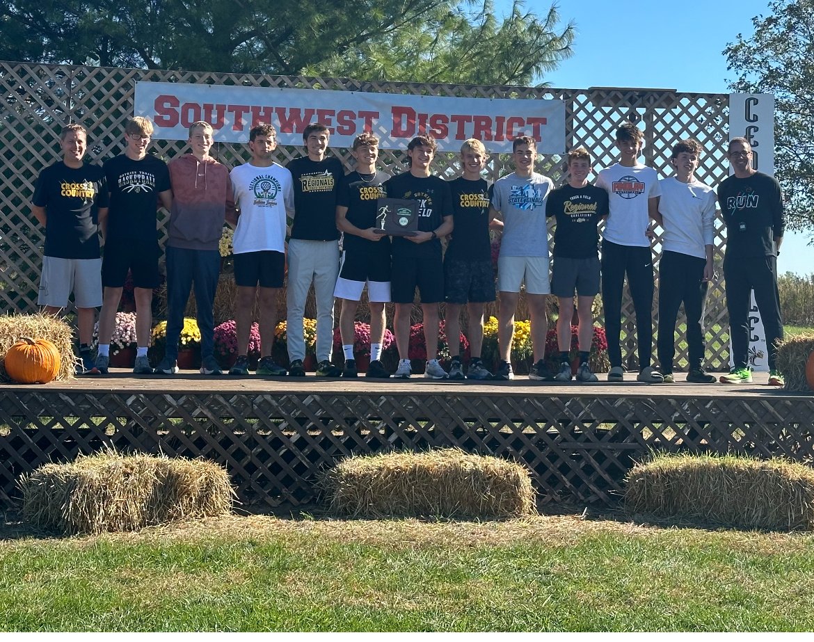 BotkinsCCTF's tweet image. A week after collecting the school's 9th County Title, the boys won the school's 8th District Title!
Carson Brown/Lucas Arnold-1st Team all-district
Collin Doseck/Ryan Koenig-2nd Team all-district

finishtiming.trackscoreboard.com/meets/637498/e…