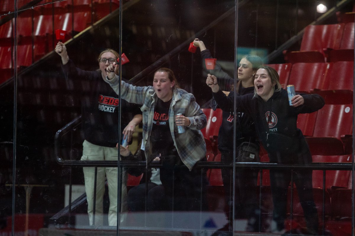 WHKY: Check out the <a href="/unbalumni/">UNB Alumni</a> support that was in the stands for <a href="/UNBWHockey/">UNB REDS Women's Hockey</a> on Friday night.

Legends.
#goredsgo