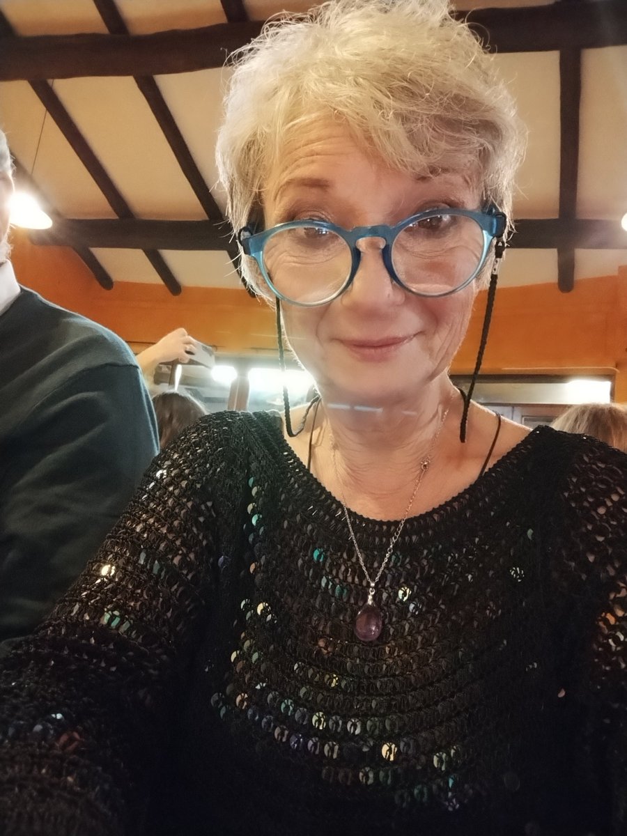 lamonicamaggi's tweet image. Stasera paillettes 🐝🍀
#battesimo
#nipote