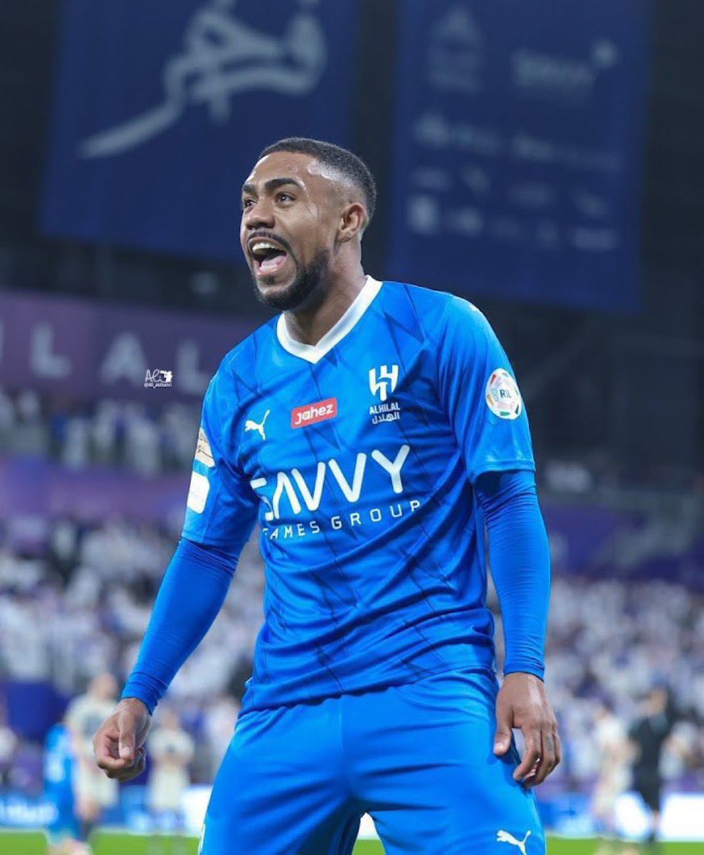 Siiros2's tweet photo. 🚨🚨🚨🚨🚨🚨🚨🚨🚨🚨🚨🚨🚨

قصة انتقال مالكوم لنادي الهلال كامله :

الهلال قدم عرض كبير لـ زينت من اجل شراء العقد وراتب كبير لـ مالكوم

زينت رفض العرض وطلب مبلغ فلكي جدًا 

مالكوم اصر على الانتقال وطلب من ادارة الهلال تخفيض راتبه ووضع المبلغ في قيمة عقده وهذا ماحدث ووقع مع الهلال 💙💙💙💙💙💙💙💙💙💙💙