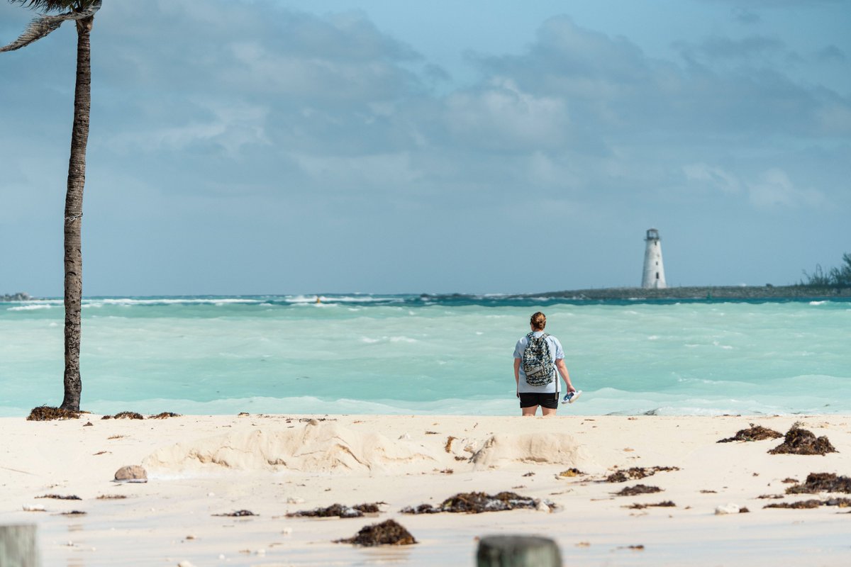 The sea is rough and Oscar is not nearby Nassau.