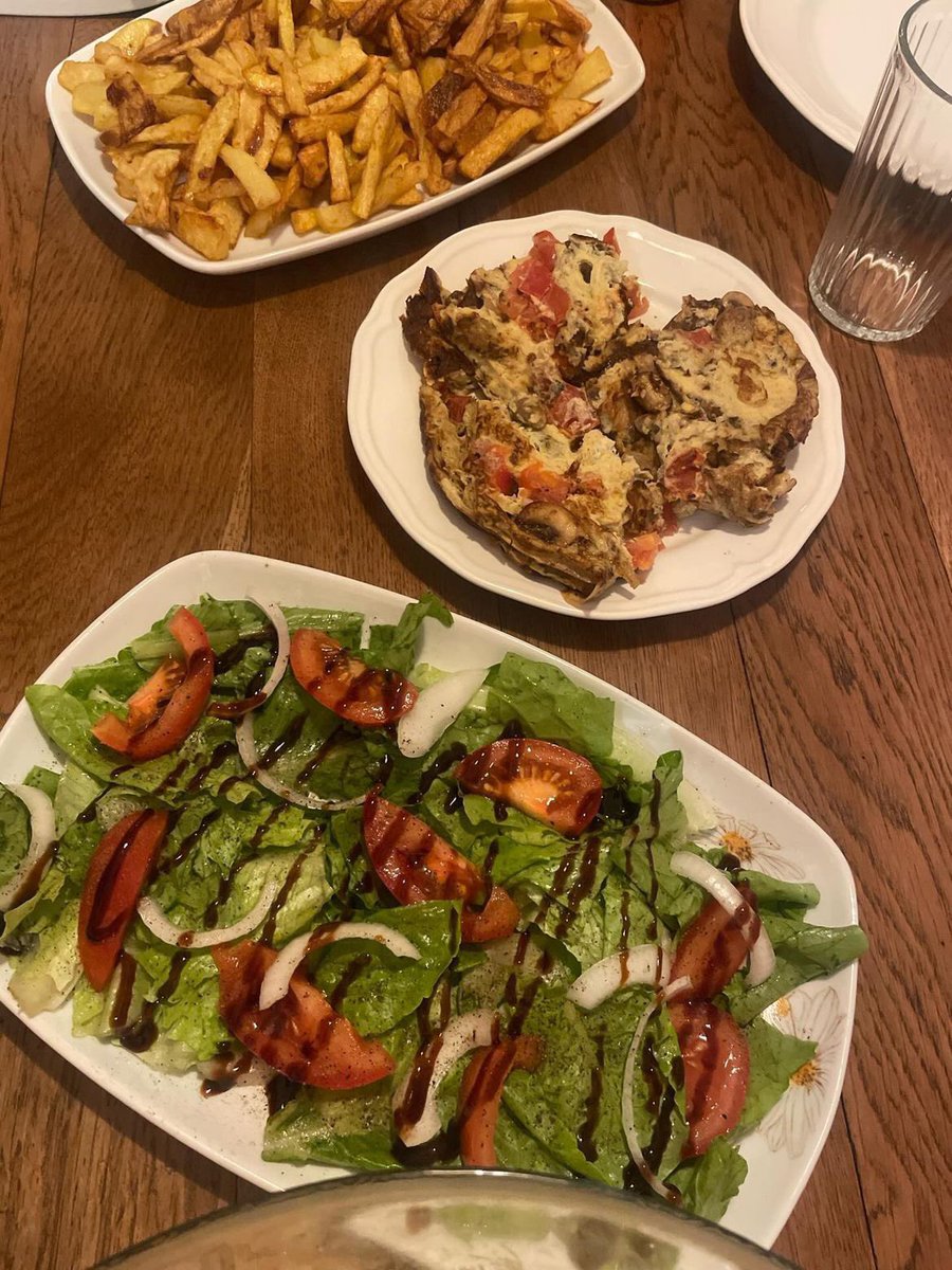 Est-ce qu’il y a des hommes qui savent cuisiner sur cette terre ou c’est le rôle des femmes bande de macho ? 🤣￼