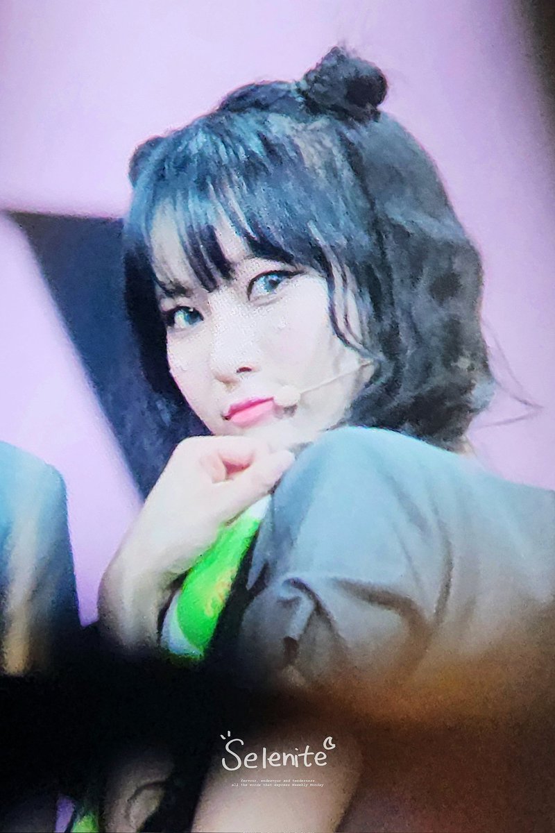 241019

#todays_moon
#위클리 #먼데이
#Weeekly #Monday