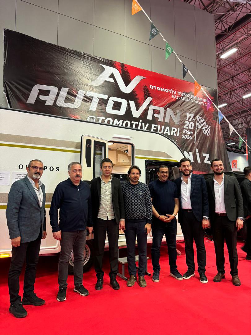 Van Cumhuriyet Başsavcısı Sayın Harun Karahan ve il Emniyet Müdürümüz Sayın Murat Mutlu autovan fuarındaki Daniel Karavan standını ziyaret ederek istişarelerde bulundular. Nazik ziyaretleri için kendilerine şükranlarımızı sunarız. 
<a href="/resatyesilagacc/">Reşat Yeşilağaç</a> <a href="/rasimbytr/">Rasim BAYTAR</a> <a href="/oskoseoglu/">zeki özköseoğlu</a>