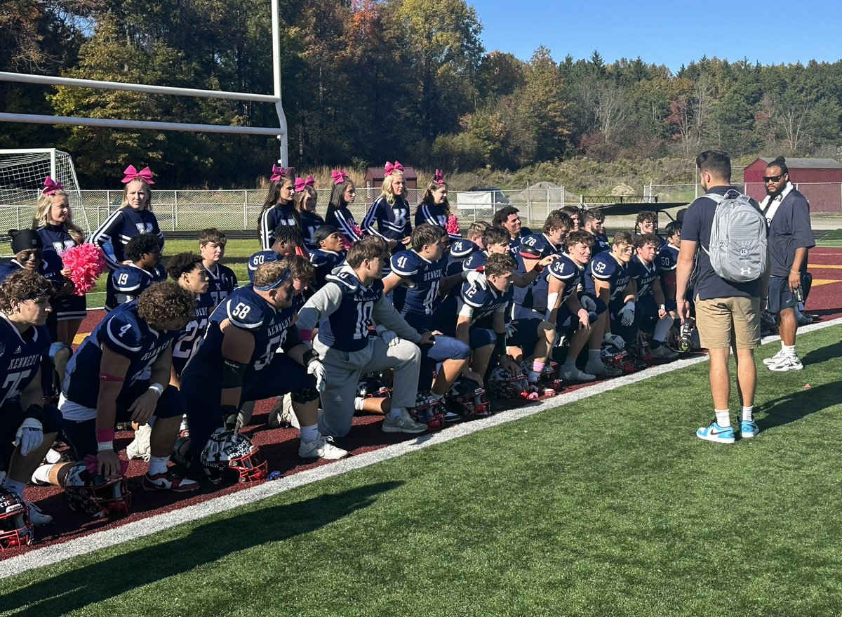 NEOZoneHS's tweet photo. Week 9 Saturday Featured Game #1 🌟 

*Final Score*
(8-1) Warren JFK - 44
(2-7) Cleveland Central Catholic - 14

JFK continues its turnaround season, rolling to a running clock victory over CCC.

Sophomore RB Jaylen Murray ran for five touchdowns in the win.

#NEOFB 🏈 https://t.co/I5X8yL5PUC