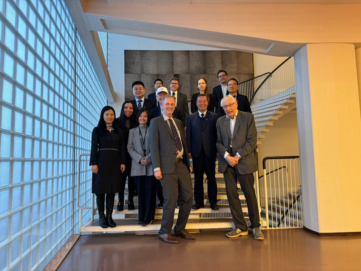 ChinaLawCenter's tweet photo. On 23 Sep 2024, the Center and @HelsinkiLaw  hosted the 12th Sino-Finnish Bilateral Seminar on Comparative Law with Chinese Academy of Social Sciences. This year's theme is "Law and Technology".
https://t.co/2PMvwOmP38
#chinalaw #comparativelaw #lawandtechnology https://t.co/prJdcd7UGV