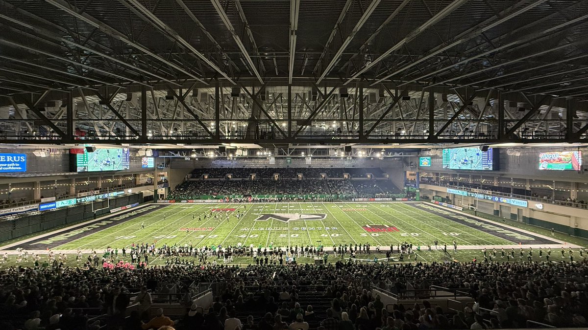 cfbcampustour's tweet image. Alerus Center from all angles 📸

📍 Grand Forks, ND
🏫 @UNDfootball 
🕰️ Opened in 2001
🪑 12,283 seats

#LGH