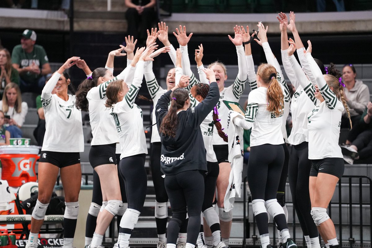 LeahJohnson_VB's tweet photo. Team 53 is continuing to work through the hard, and most importantly they are doing it together.

#GoGreen
#SetTheStandard
#ServeGrowHonor https://t.co/U1UxJmvRbY