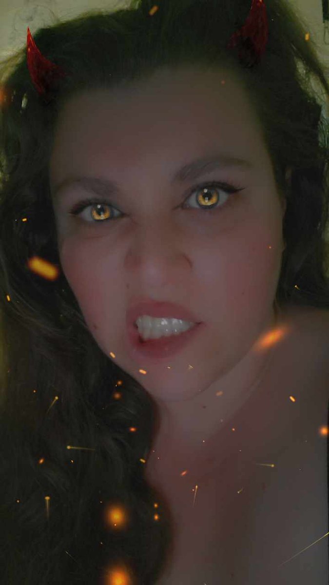Kyeafoot55's tweet photo. Feeling #naughty 😈
#badgirlsclub #bad #beautifulwoman #beautiful #girls #thick #of #thickgirl #biggirl #chubby #curvy #chubbyme #love #blueeyes #longhair #fans #hmu #prettyface #admire https://t.co/TNp82Z92UU