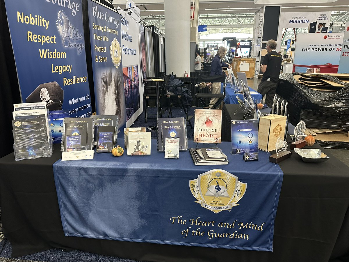 bluecourage's tweet photo. Blue Courage is ready for IACP in beautiful Boston!
Attending? We would love for you to come by and say Hi - booth 1016 near Motorola! #blue courage #purpleresolve #LEleadershipdevelopment #iacp2024 https://t.co/odnUwyrr0F