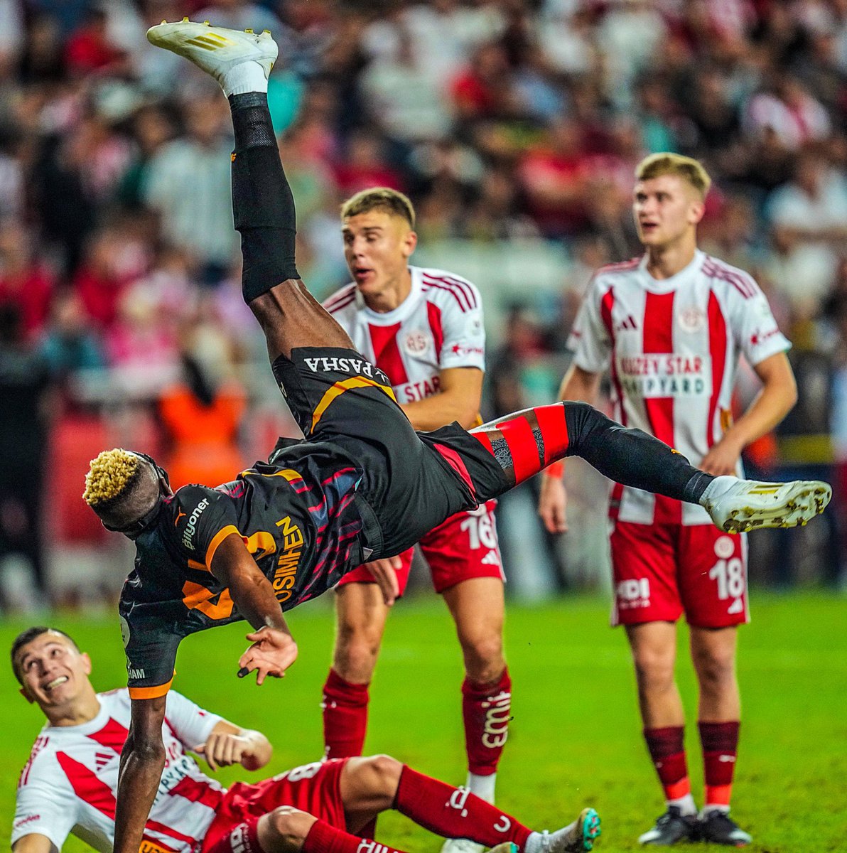 FabrizioRomano's tweet photo. 🟡🔴🇳🇬 7 goal contributions in 5 games at Galatasaray for Victor Osimhen…

…and today, this bicycle kick. 🚴🏻‍♂️ https://t.co/g7JYSTWMqi
