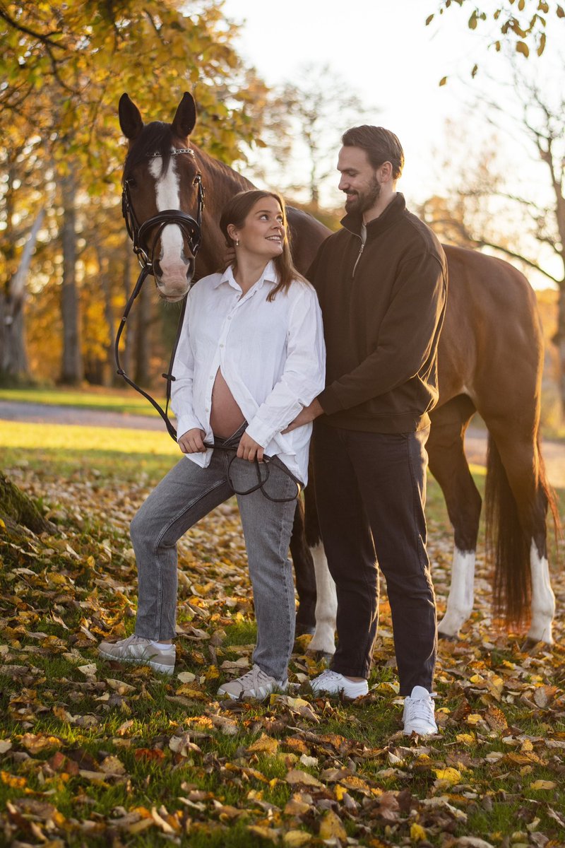 Morfar igen , är så fint kort på er så jag måste dela det . Är så jävla glad för er skull ❤️❤️❤️