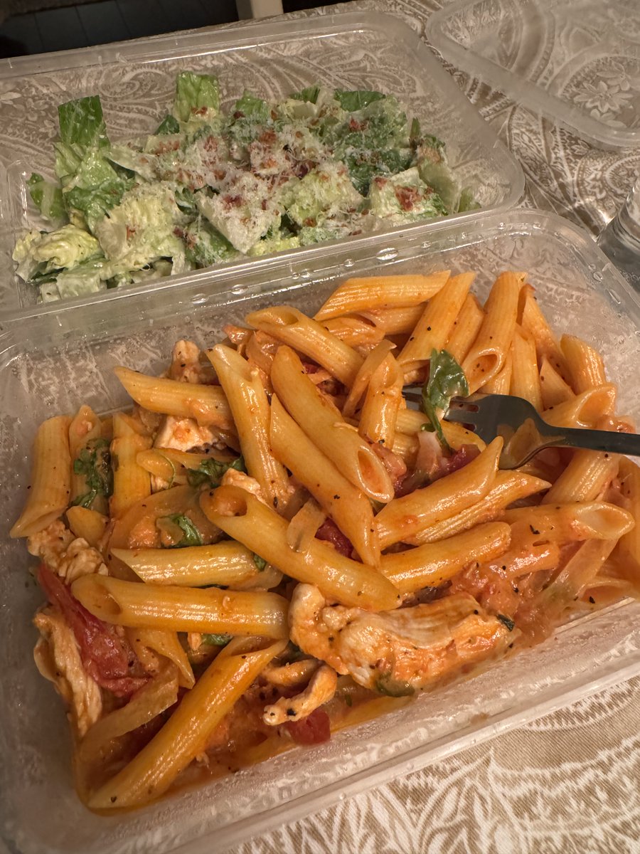 Solana Leonard ✘ tweet media