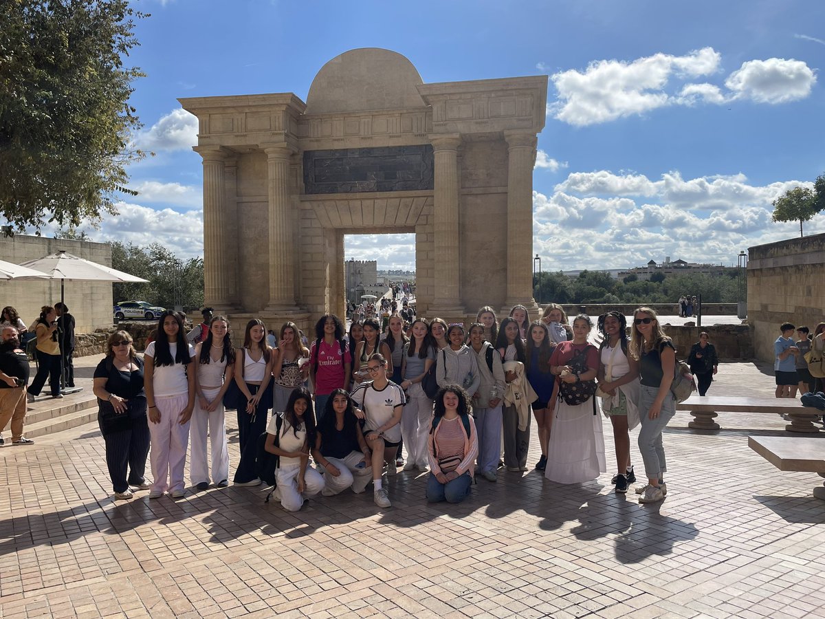 CRYHighSpanish's tweet photo. Such a great warm day in Córdoba old town! https://t.co/6OvScosgg8