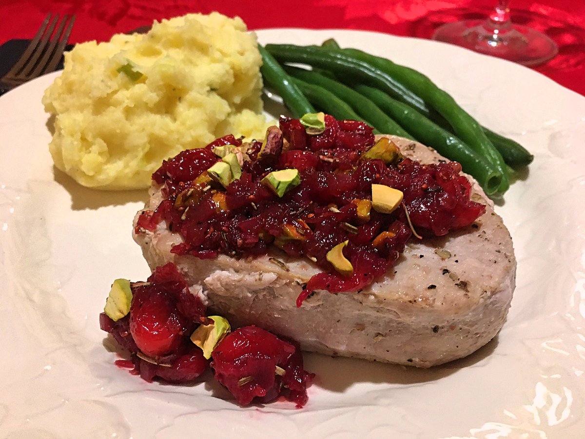 clubfoody1's tweet photo. Today is National #NutDay 🥜
Pork Loin Chops with Cranberry & Pistachio Chutney... WOW!🤯
(check out my next posts👆 & the previous ones 👇 for more nut recipes😋)
#YouTube 📽️: https://t.co/1WdiqJjKsq
#RECIPE ➡️: https://t.co/Udq64FaOS4
@EventGuideToday @DiningGuide2Day https://t.co/SbGSBlYoc0