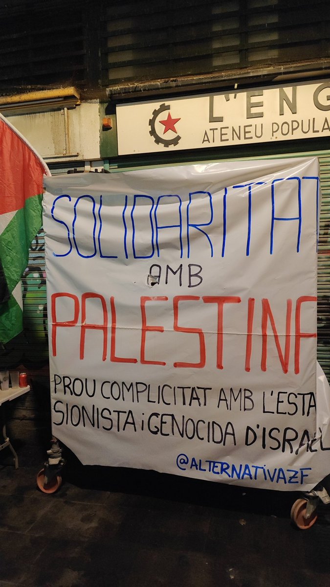 Avui Jaume Collboni i l'Ajuntament de Barcelona han decidit que no es podia sortir al carrer amb aquest lema.

Visca la Zona Franca. Gràcies per tant.