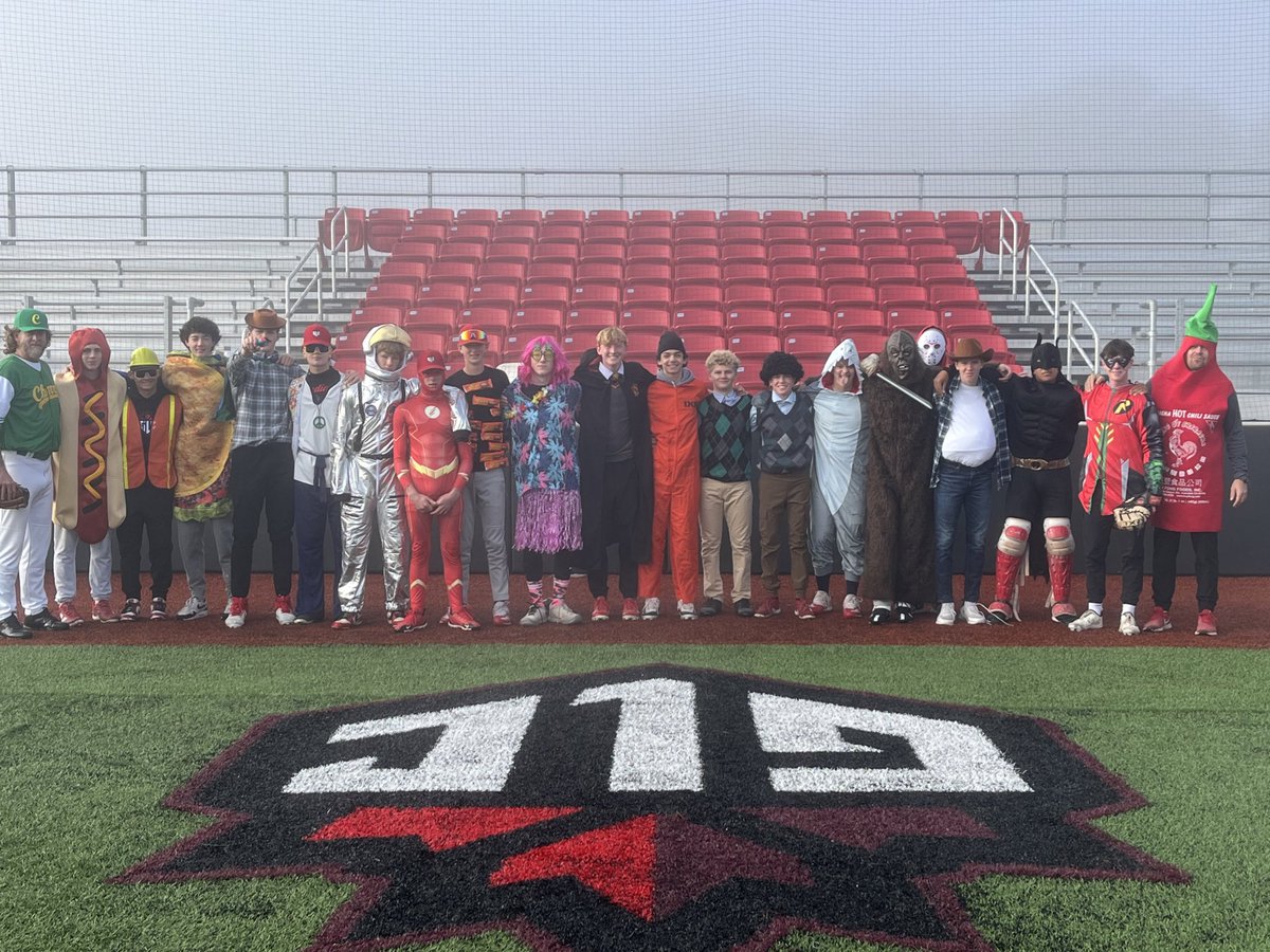 GLCanadians's tweet image. Some early Halloween celebrations from our 15U Team today at Royal! 

#HappyHalloween #KennyPowers