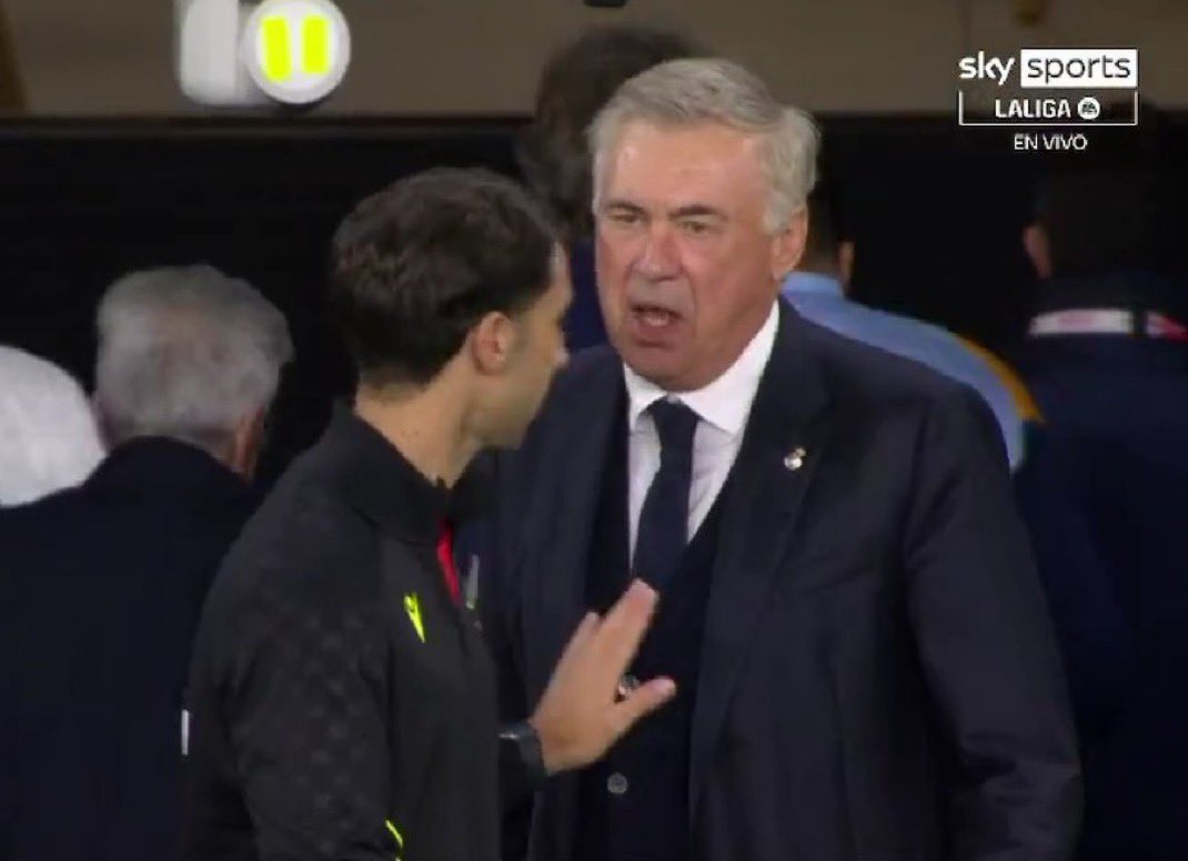 FCBdise's tweet photo. Winning every game by pure luck and the opponent missing sitters, still has the audacity to complain to the referee..

Real Madrid players don’t have a clue where to stand on the field but he is out here crying to the referee..

Shame on you, Carlo Ancelotti! 🤢 https://t.co/qEIyoQAsqy