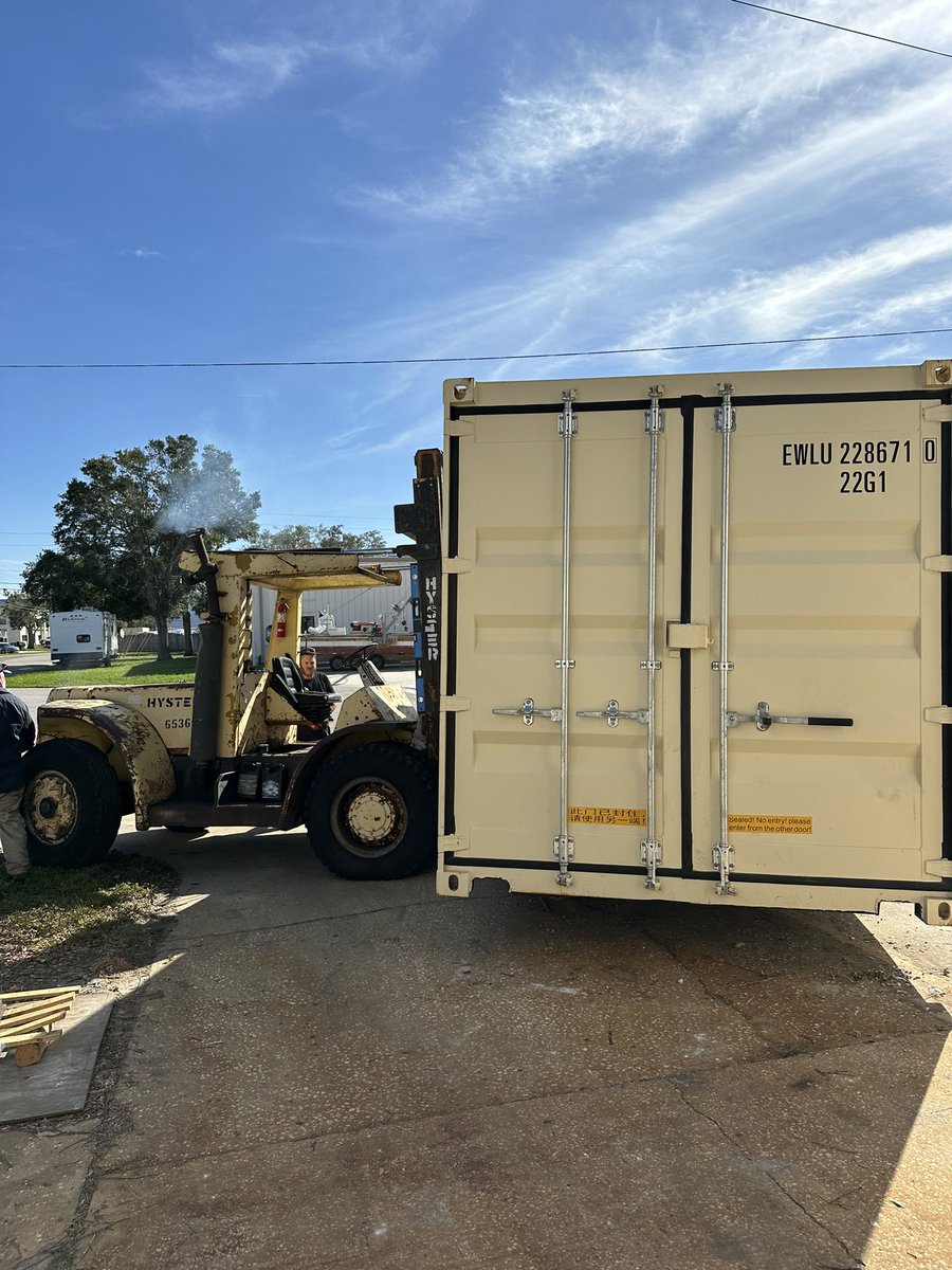 LumaraContainer's tweet photo. Relocating to a new modification studio 🦾

If your home was impacted by #Helene or #Milton, we’re booking in-person appointments starting next weekend. Please DM us about your situation and we can schedule a time. #ContainerHomes #StPetersburg #PinellasPark https://t.co/cyM1oXBKS7