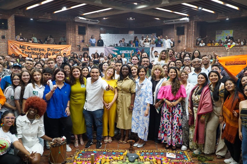 UNBiodiversity's tweet photo. Highlights from the Youth and Culture Summit in the #COP16Colombia Green Zone:

400+ representatives united to present a collective manifesto with recommendations for implementing the #KMGBF, paving the way to COP 17 and the 2030 Agenda. https://t.co/dz1MlXHRcE