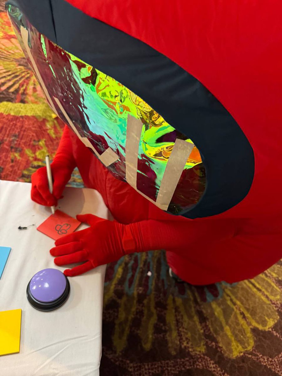 VerroDerg's tweet image. Red completing one of his tasks,
obviously he isn’t the imposter. #BLFC2024 #BLFC 🔴🟡🔵🟤