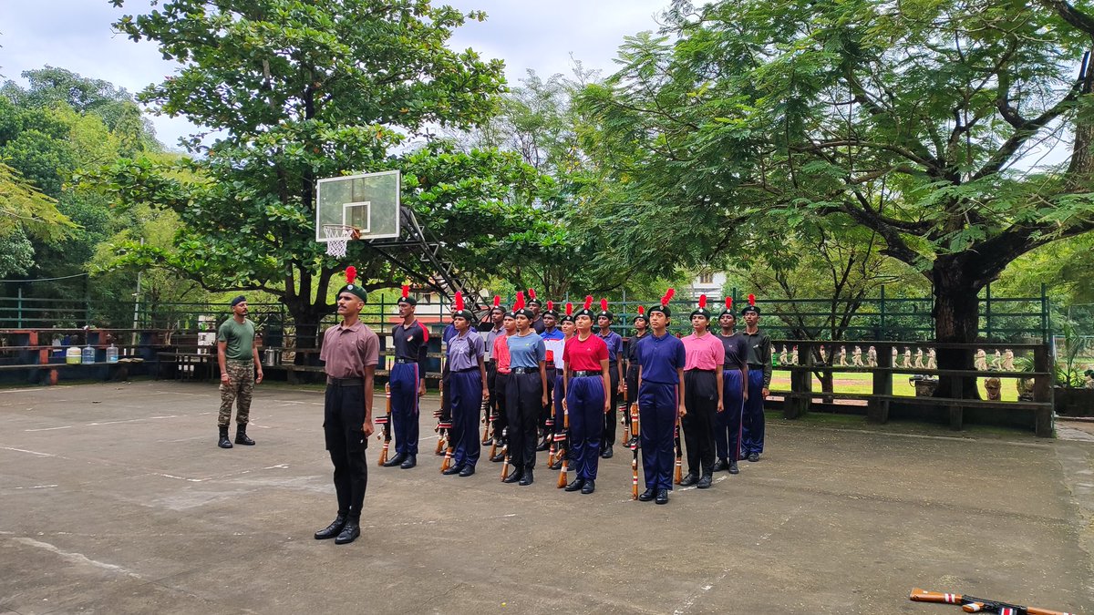 GP_HQ_EKM_NCC's tweet image. During the Onam vacation, we continued our training at Chinmaya Mission College, Kolazhy, in Thrissur. 
Sacrifices were made, but the dedication of our cadets never wavered! #OnamCamp #IGC2024 #ErnakulamGroup
@NCC_KER_LAK_DTE
@HQ_DG_NCC