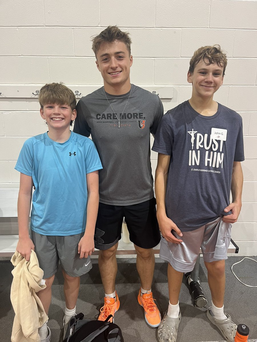 I love seeing young Tornadoes in the gym! I was lucky enough to help coach some today at a Jimmy camp!! Keep working hard boys! ❤️ 
<a href="/Jamestown_MBB/">Jamestown Men’s Basketball</a> @OakesPS41