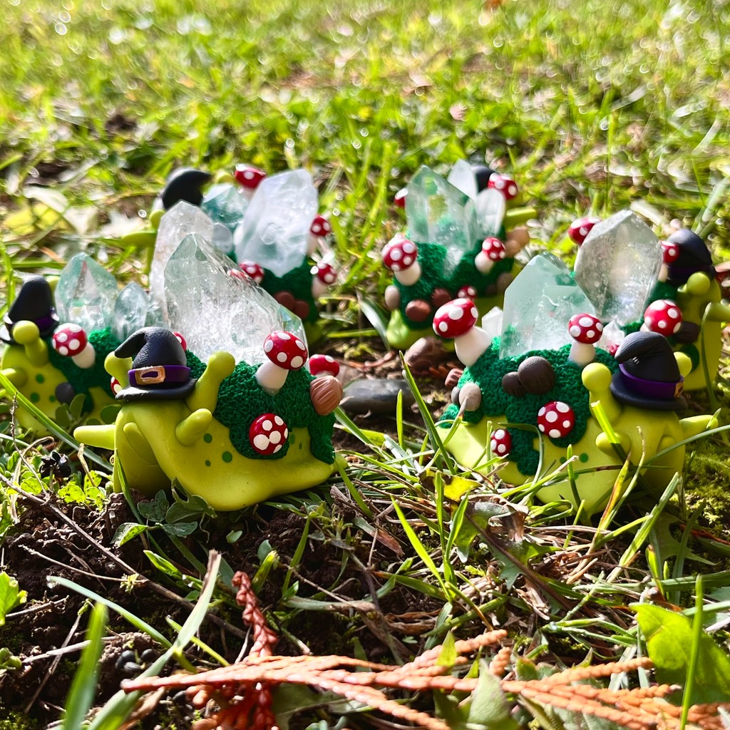 Marshmallowdrln's tweet photo. Thank you so much for all of your support today! I appreciate you all so much 🥺🖤 I can’t wait to get your little guys packed up and sent off to you!! 🐌 https://t.co/fRTGPHEzJD
