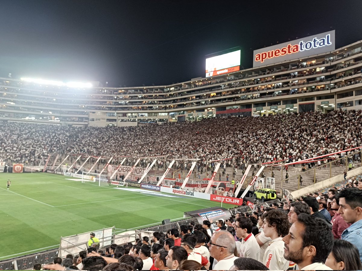 paolobenza's tweet photo. Esta hinchada se merece un campeonato más 🎶🎵 https://t.co/IH5WekfxMr