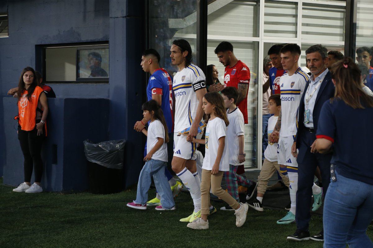 “No se entiende”: Cavani apuntó contra el criterio de los árbitros tras la derrota Cavani volvió a ser capitán en Boca.