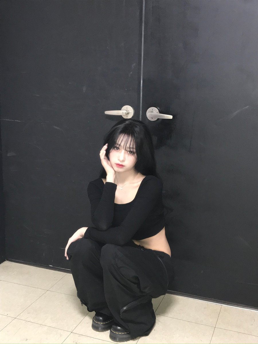 BABYMONGLOBAL's tweet photo. [📸] 241020 #AHYEON Weverse update 

‘Monsties - Goodnight 🦋’ 

#BABYMONSTER #베이비몬스터
@YGBABYMONSTER_ https://t.co/JEW5uznIzH