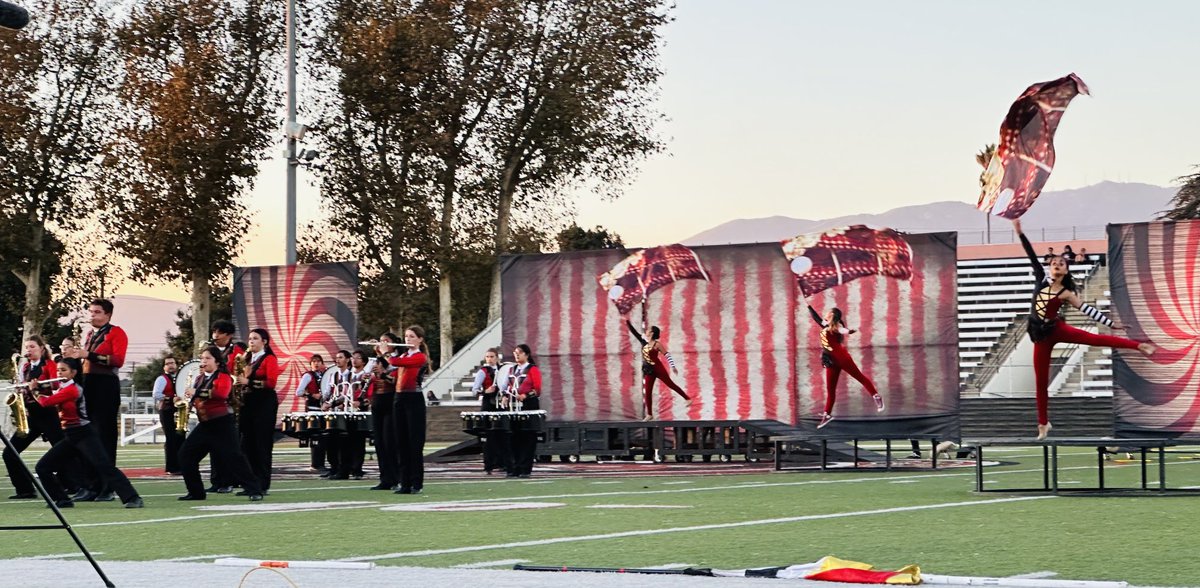 Such an impressive field show! ⁦<a href="/AltaLomaHigh/">Principal</a>⁩