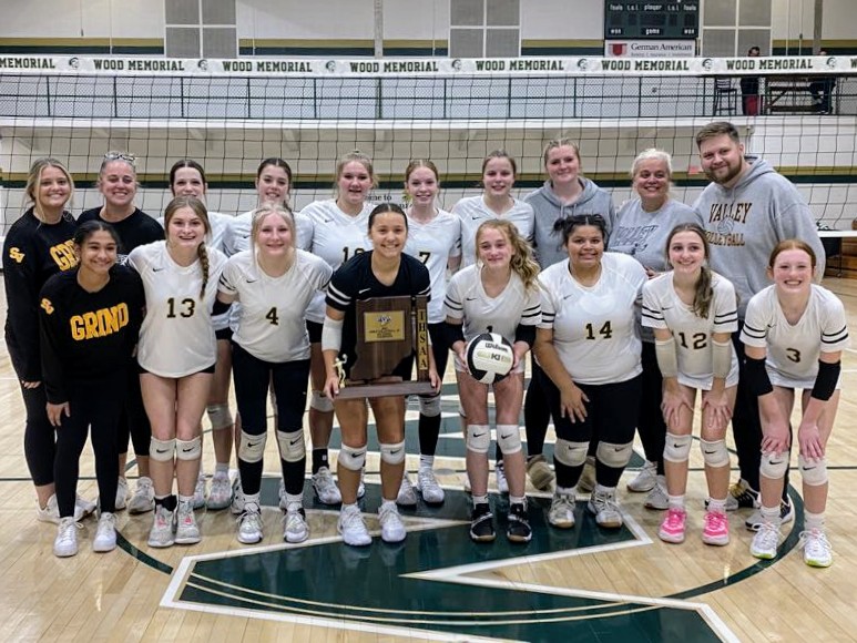 Congratulations to the volleyball team on winning the 2️⃣0️⃣th sectional championship in program history!!!