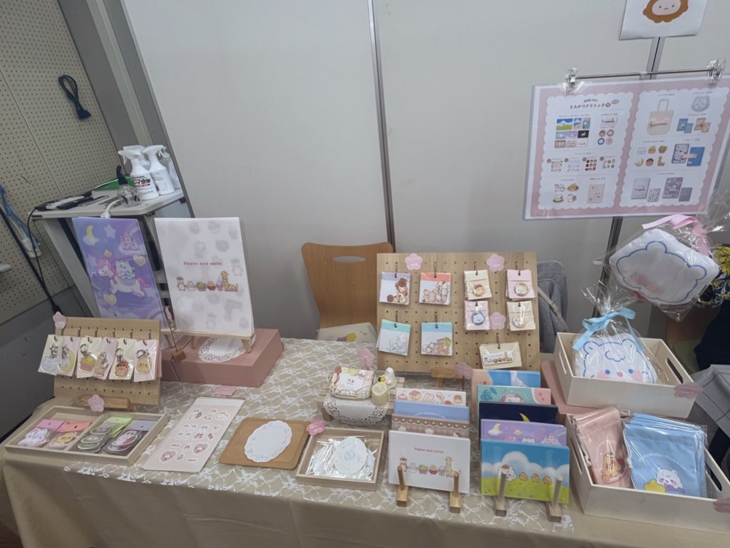 東美祭2日目はじまりました！
B棟2階204教室、「とんかつクリニック」でお待ちしてます🌷
よろしくお願いいたします☁️¨̮♡

 #東美祭  #tobifes